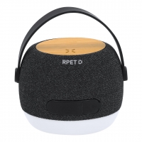 Altavoz cargador con señalética en blanco de su material poliéster 300D RPET y Bambú.