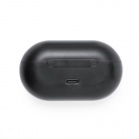 Parte trasera de caja de auriculares, con una entrada para carga.