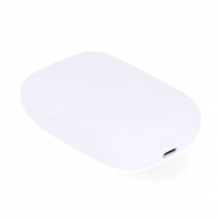 Caja de audífonos con función de power bank.