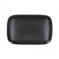 Estuche para audífonos en color negro.