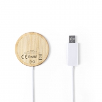 Cargador circular de madera, con cable de carga blanco.