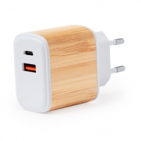 CARGADOR USB SUGAX - CÓDIGO 21221 - COLOR BLANCO.