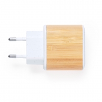 CARGADOR USB SUGAX - CÓDIGO 21221 - COLOR BLANCO.