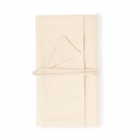 Joyero de algodón con cuerda de amarre al rededor.