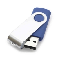 Unidad USB con una cubierta en blanco y azul, destacando su diseño elegante y moderno