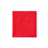 Toalla de microfibra en color rojo.