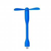 Conector de cable sobre ventilador en color azul.